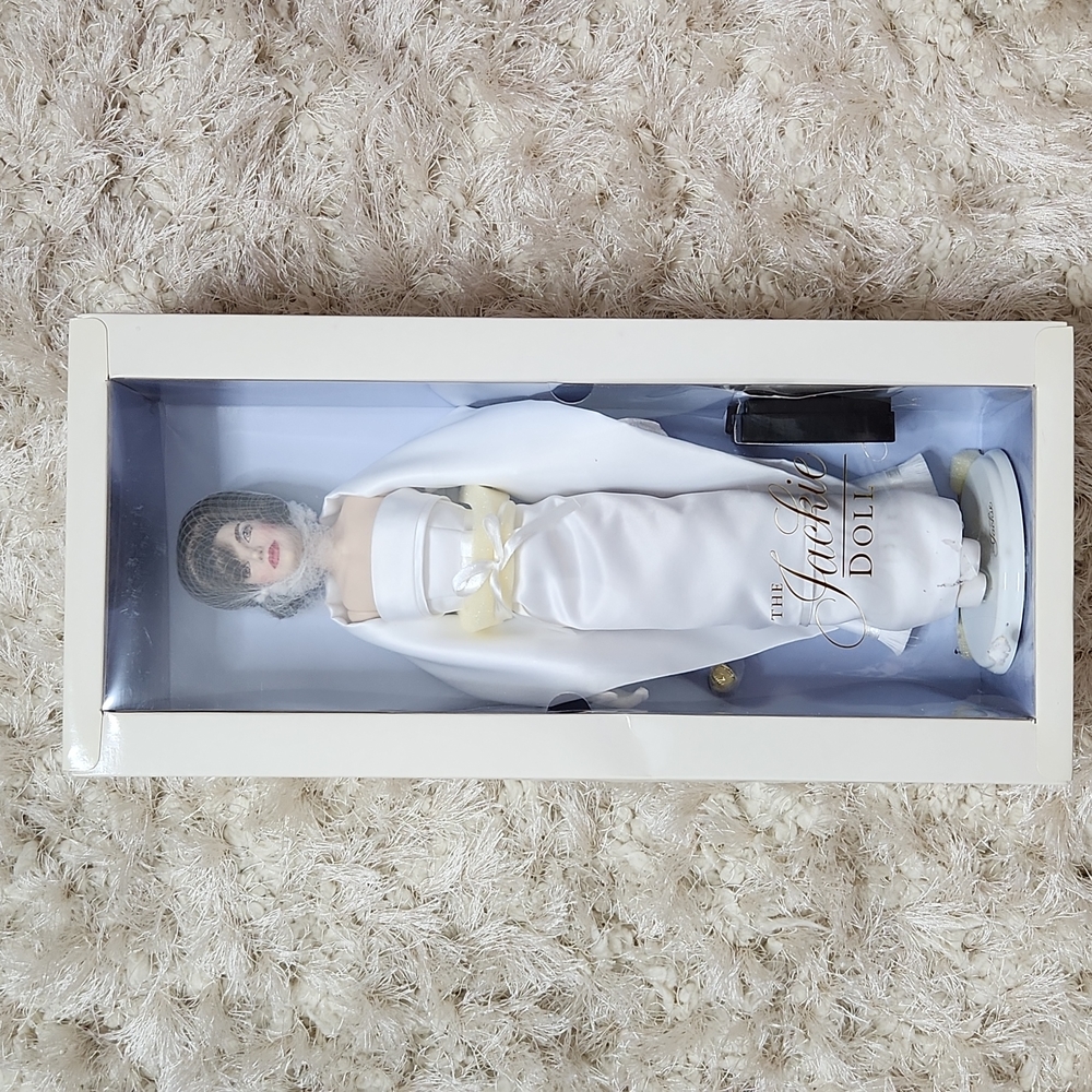 Jacqueline Kennedy Doll